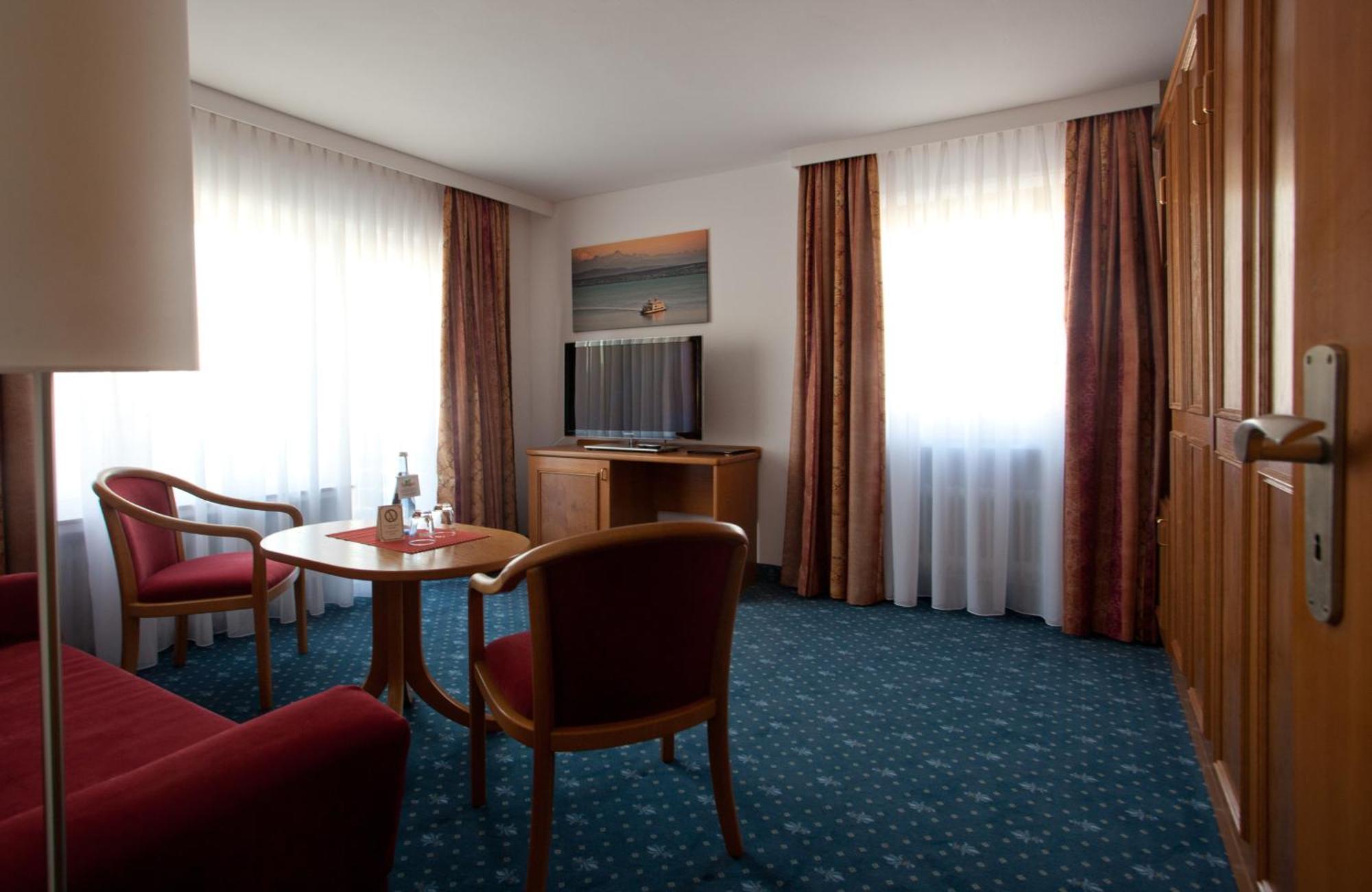 Hotel Knaus Am Hafen Uhldingen-Mühlhofen Kamer foto