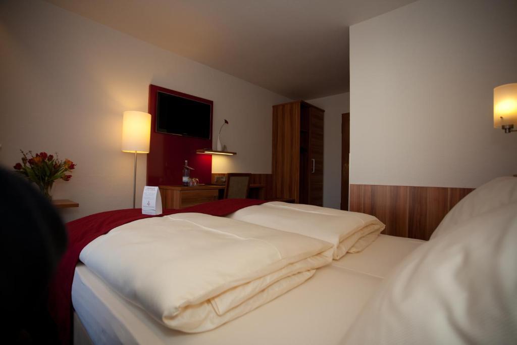 Hotel Knaus Am Hafen Uhldingen-Mühlhofen Buitenkant foto