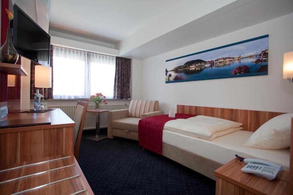 Hotel Knaus Am Hafen Uhldingen-Mühlhofen Buitenkant foto