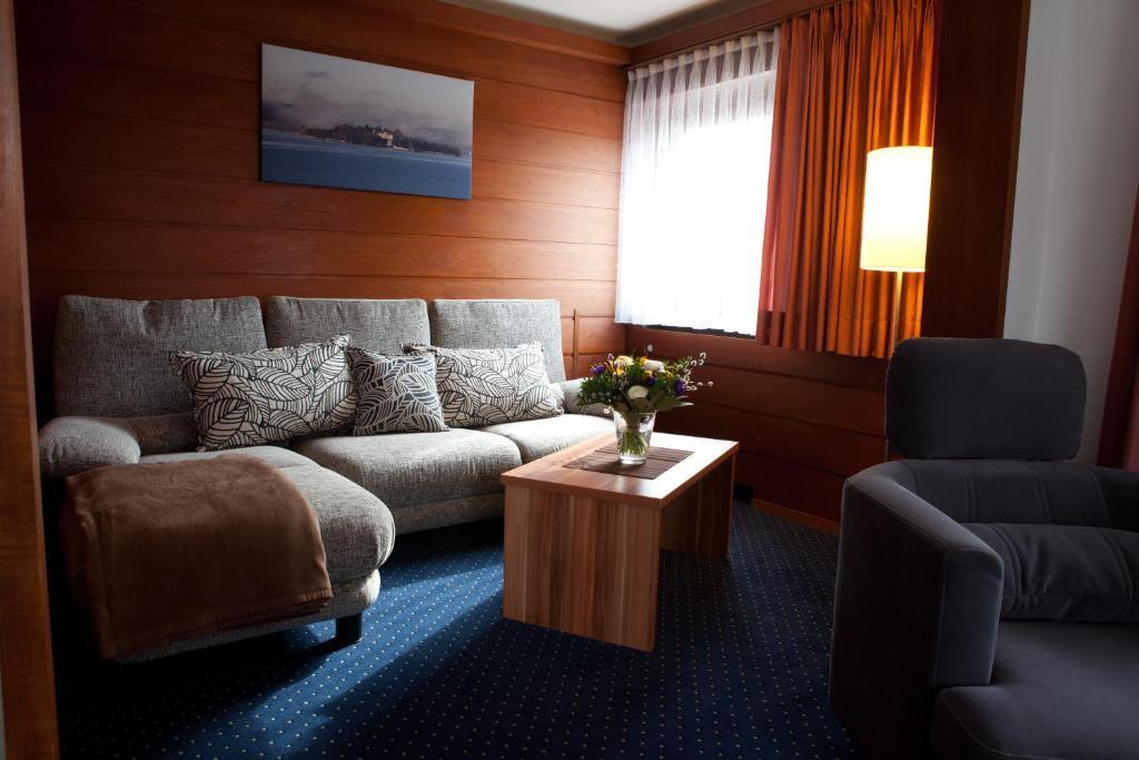 Hotel Knaus Am Hafen Uhldingen-Mühlhofen Kamer foto