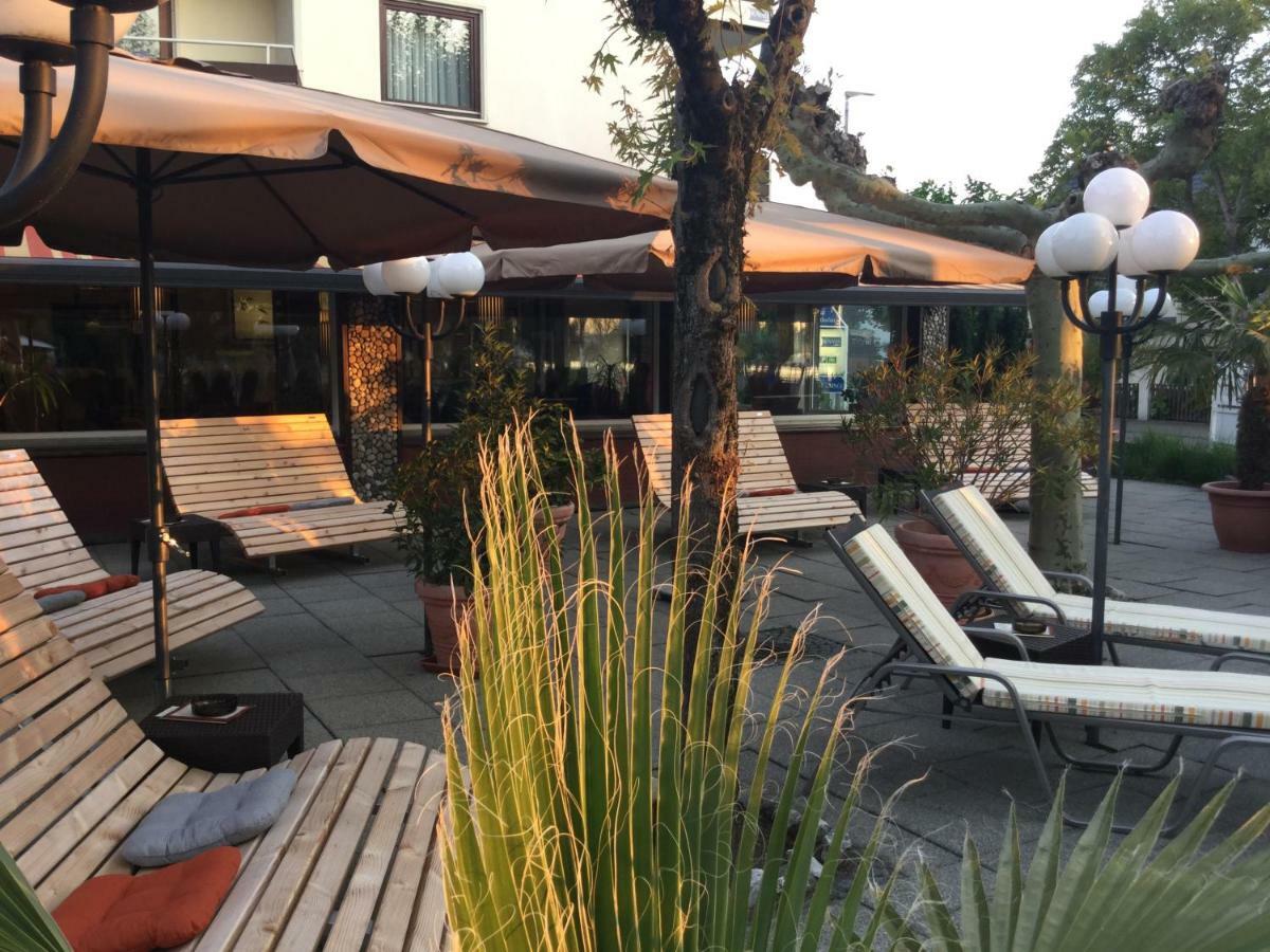 Hotel Knaus Am Hafen Uhldingen-Mühlhofen Buitenkant foto
